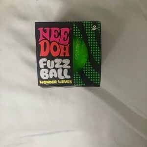 Fuzz Ball Wonder Waves - Neon Green